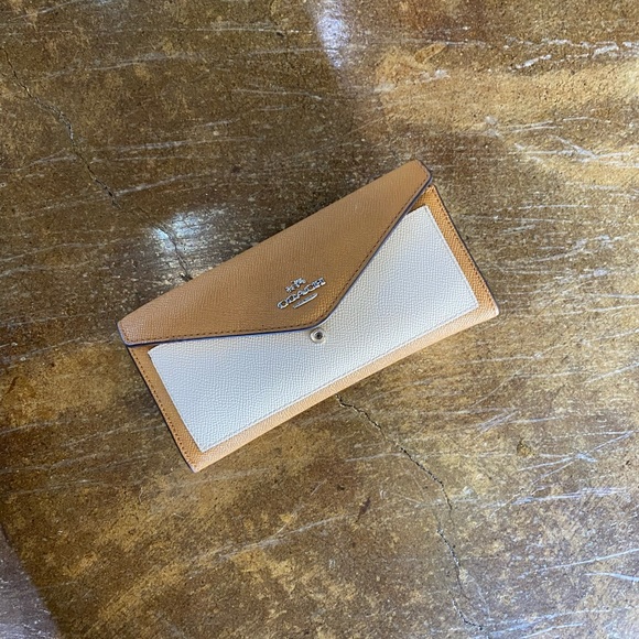 Authentic coach large wallet women’s - Picture 3 of 16